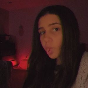 Meet your Posher, Ava